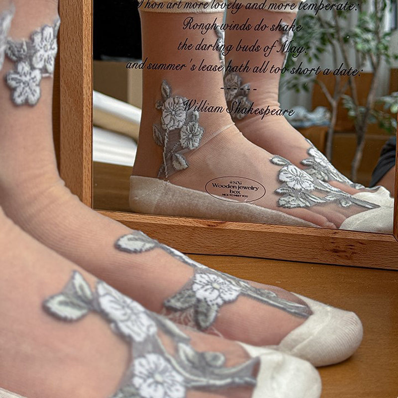 Atmungsaktive Socken Mit Blumenstickerei