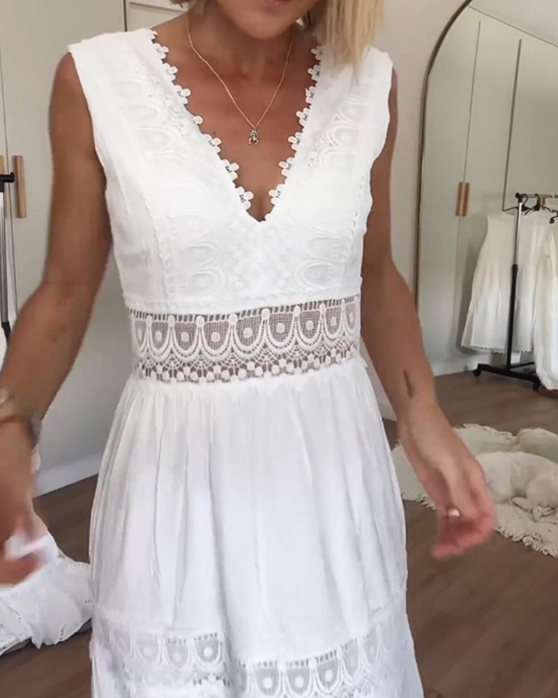 María | Vestido Elegante de Encaje con Escote en V