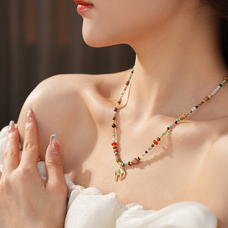 Bunte Perlenkette Im Boho-Stil