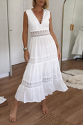 María | Vestido Elegante de Encaje con Escote en V