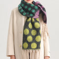 Warmer Schal Mit Punkten
